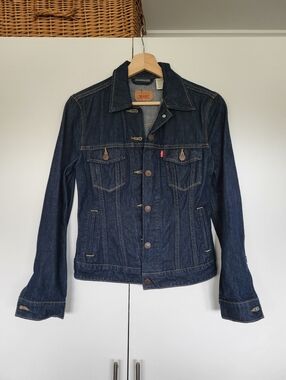 Levis Fitted Denim/Jean Jacket